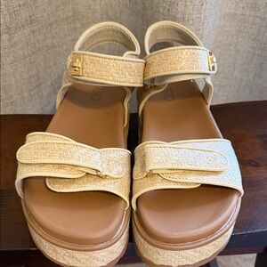 Women's Cream wedge Sandals